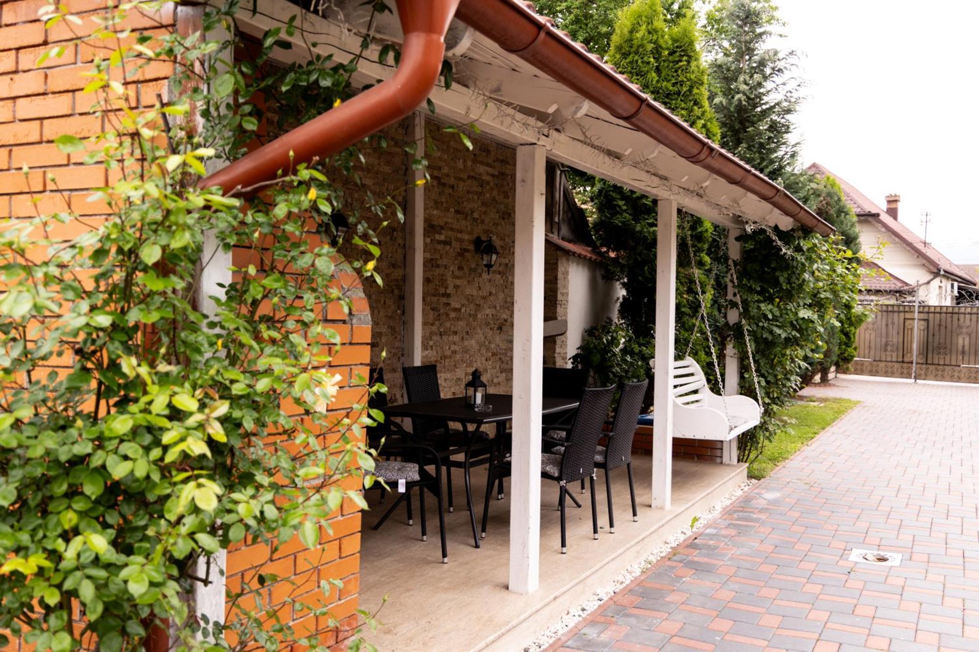 Green Garden Avrig Ngoại thất bức ảnh